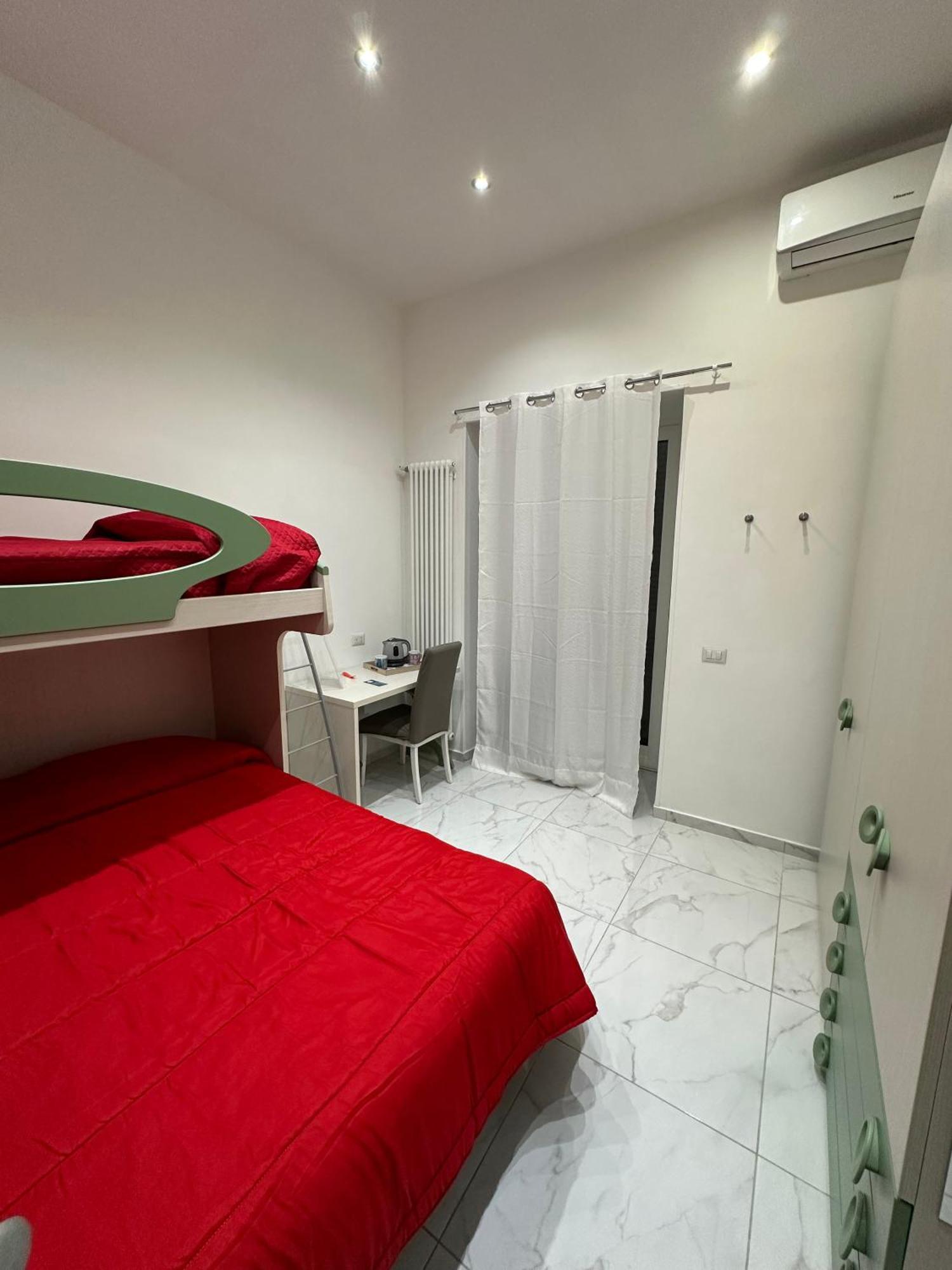 Santa Chiara Garden View B&B Наполи Екстериор снимка