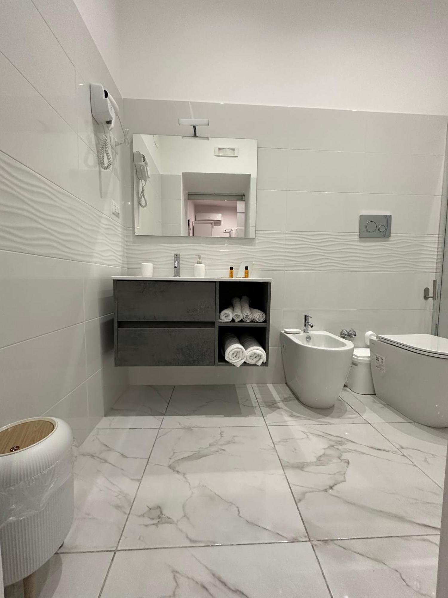 Santa Chiara Garden View B&B Наполи Екстериор снимка