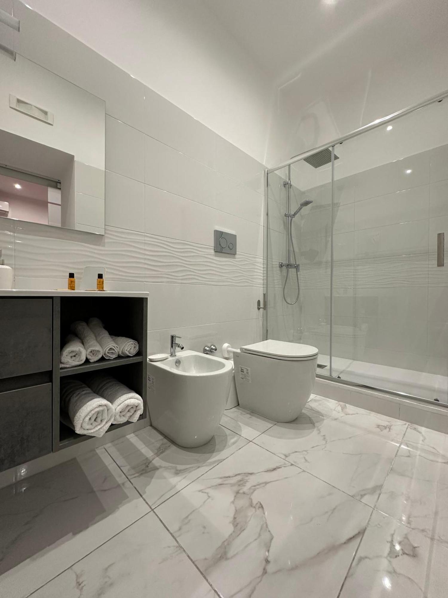 Santa Chiara Garden View B&B Наполи Екстериор снимка